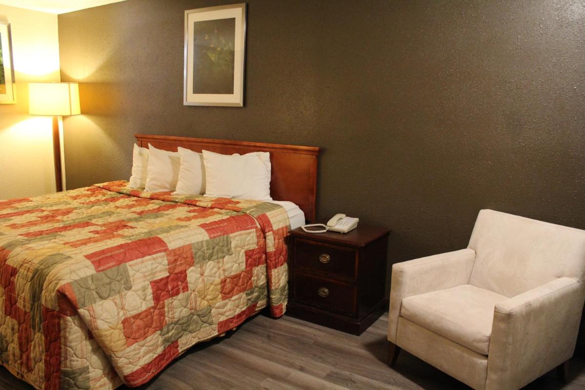 Regency Inn - Housity