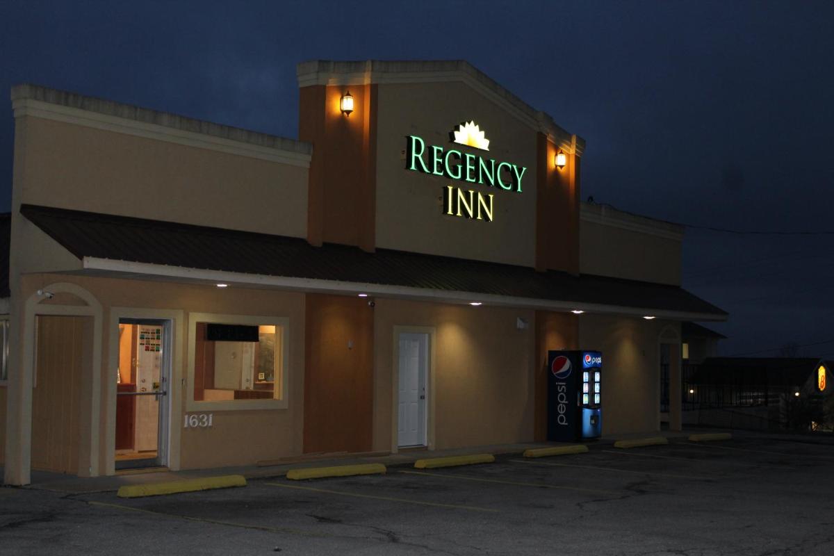 Regency Inn - Housity