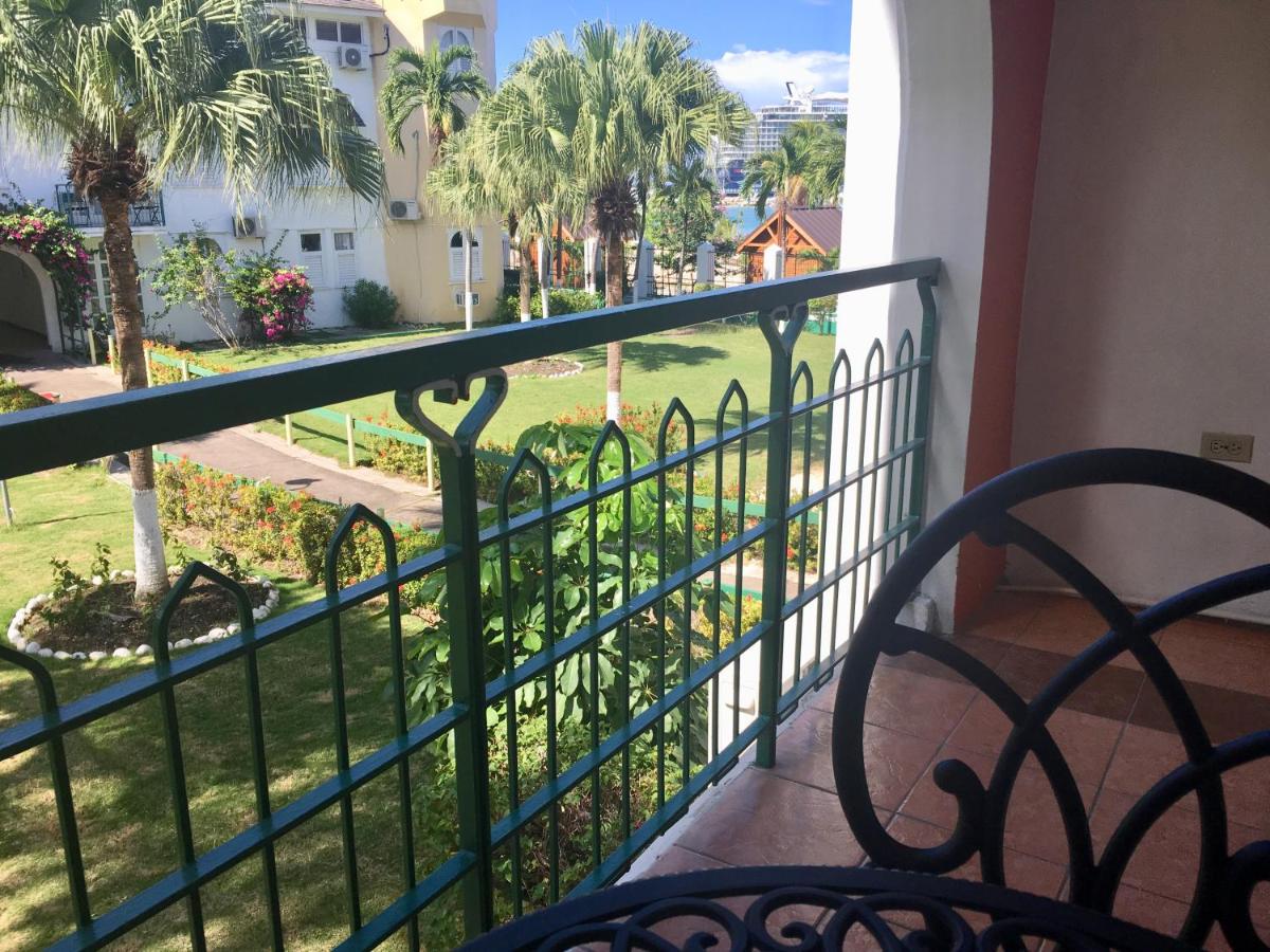 Castle by the Shore - Housity