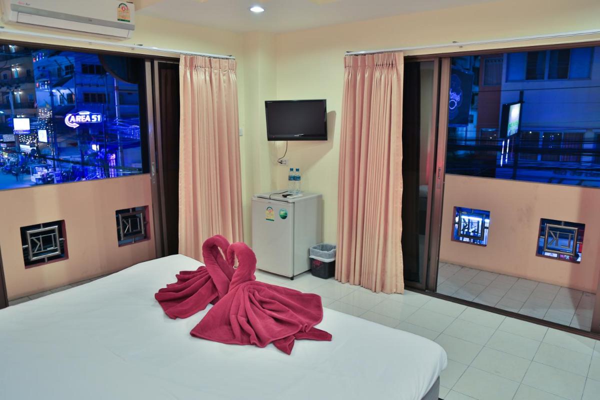 Harrys Hotel Bar & Restaurant - Housity