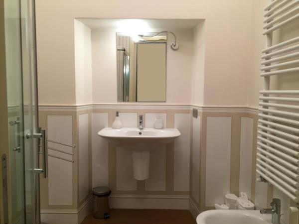 Vip Bergamo Rooms - Housity