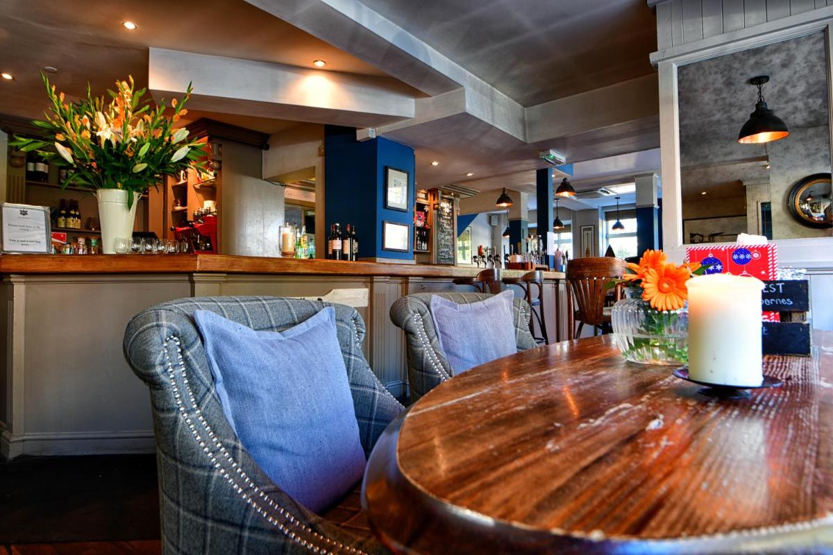 The Bridge Pub & Rooms - Housity