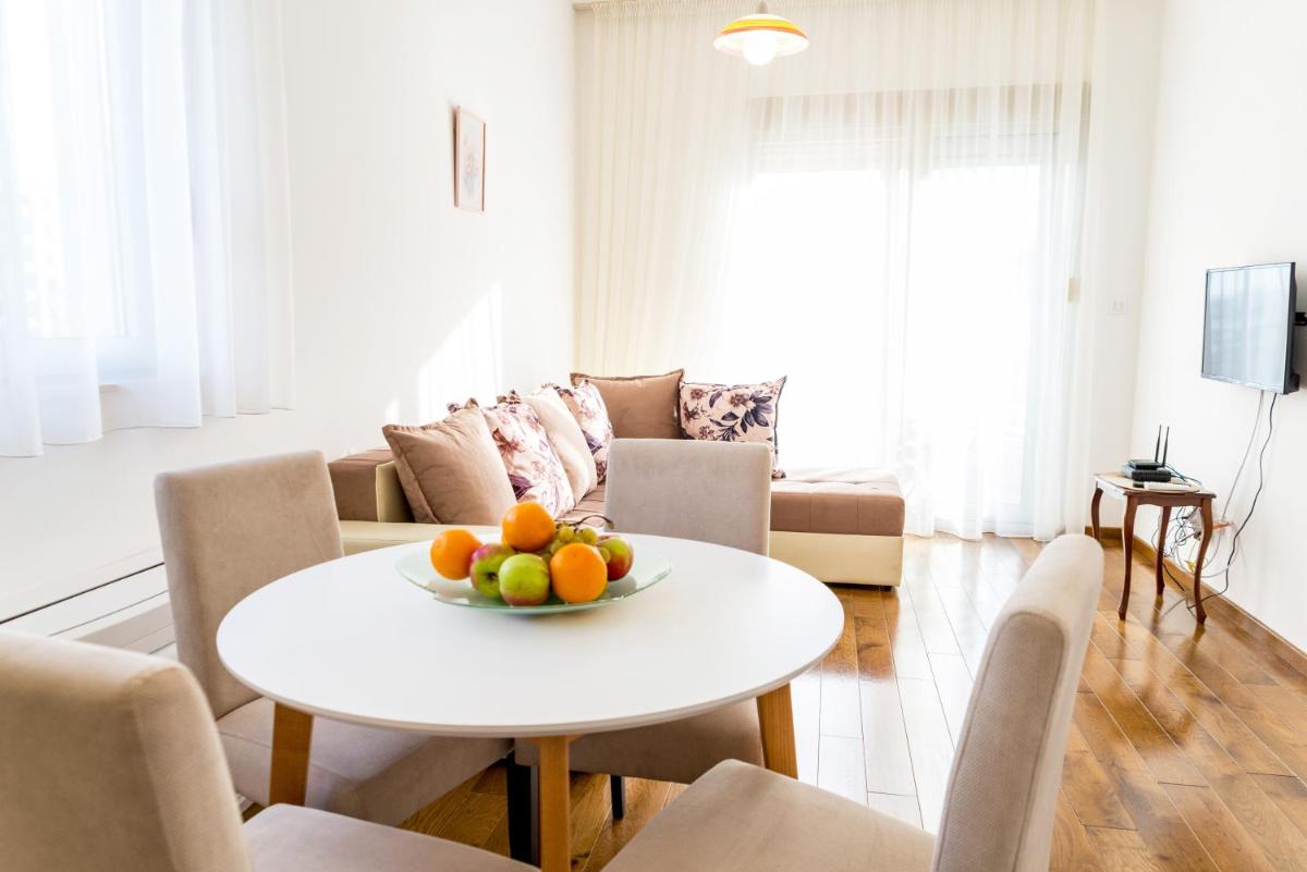 Lagoon Apartments - Hizvo