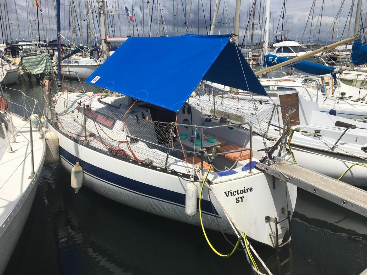 VOILIER A QUAI PORQUEROLLES - Housity