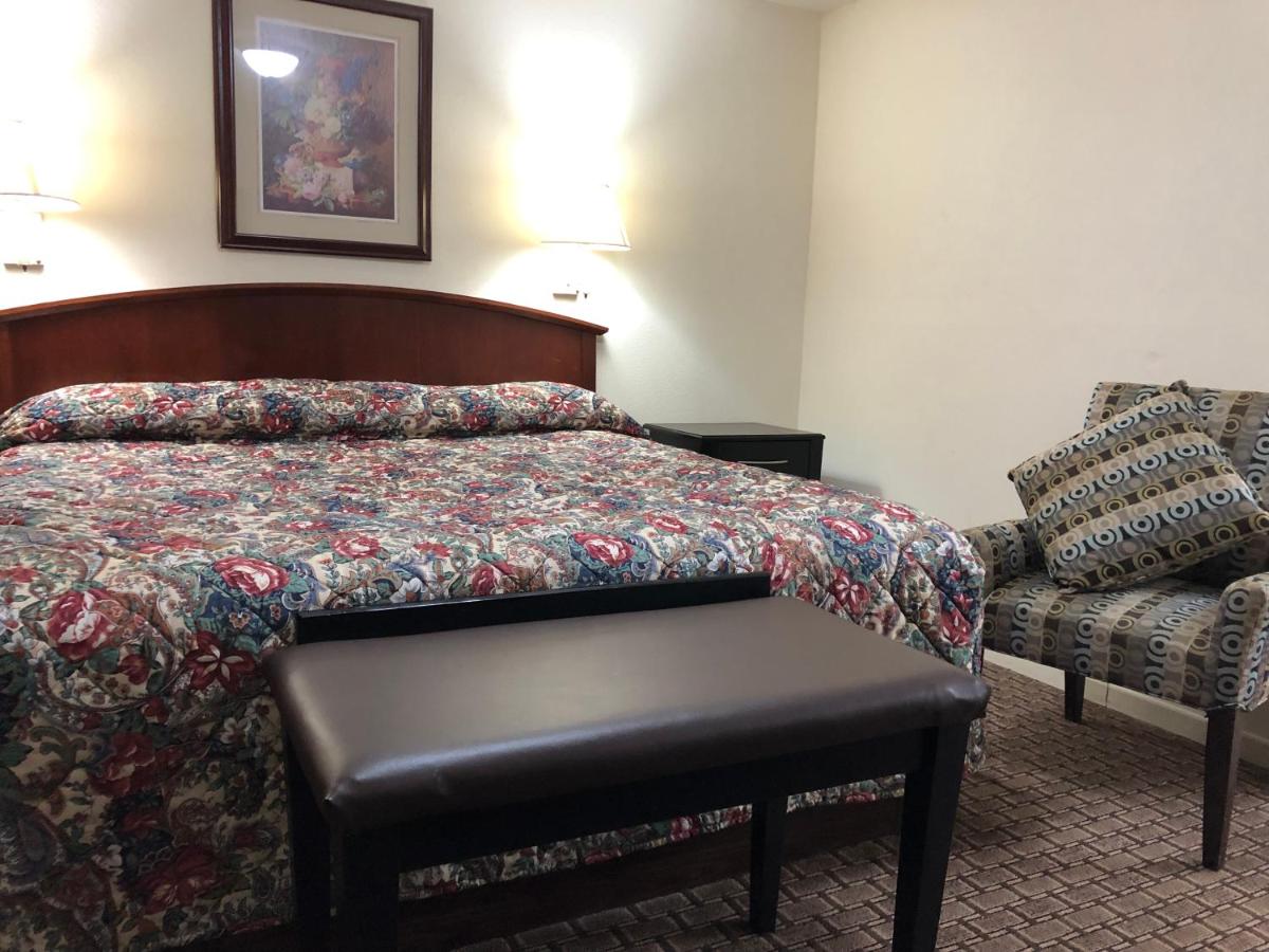 Travelers Inn Motel - Housity