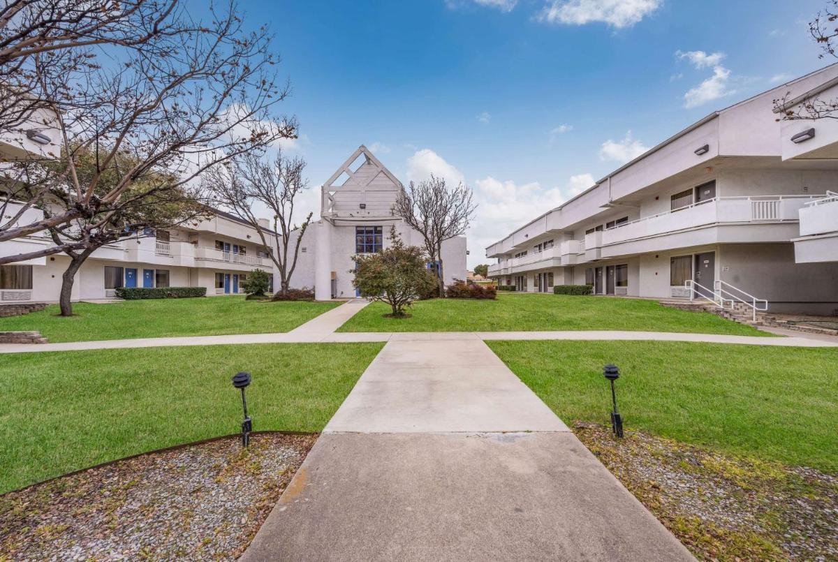 Motel 6-Irving, TX - Irving DFW Airport East - Housity