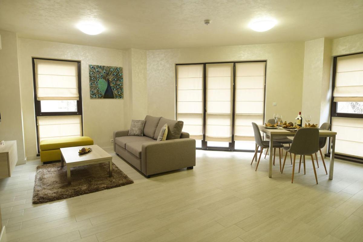 Noris Apart with Garage - Housity
