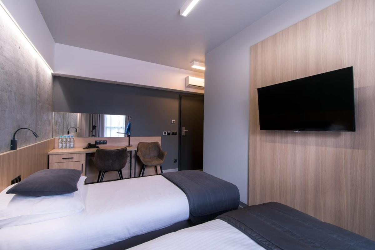 Bulvar Hotel - Housity