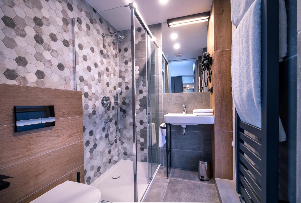 Bulvar Hotel - Housity