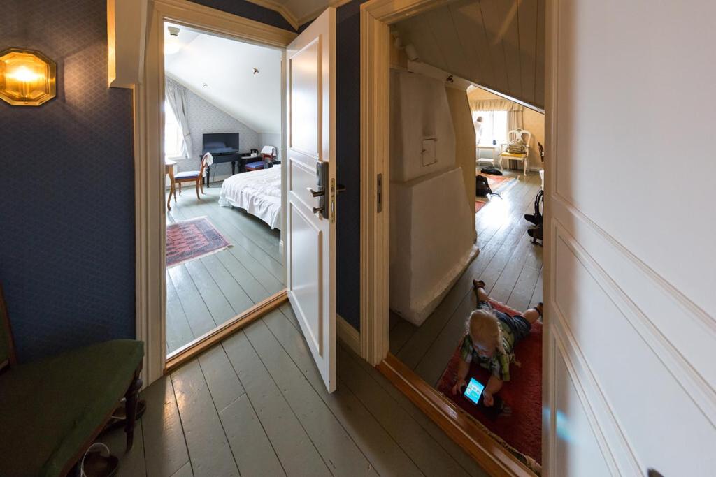 Lillesand Hotel Norge - Housity