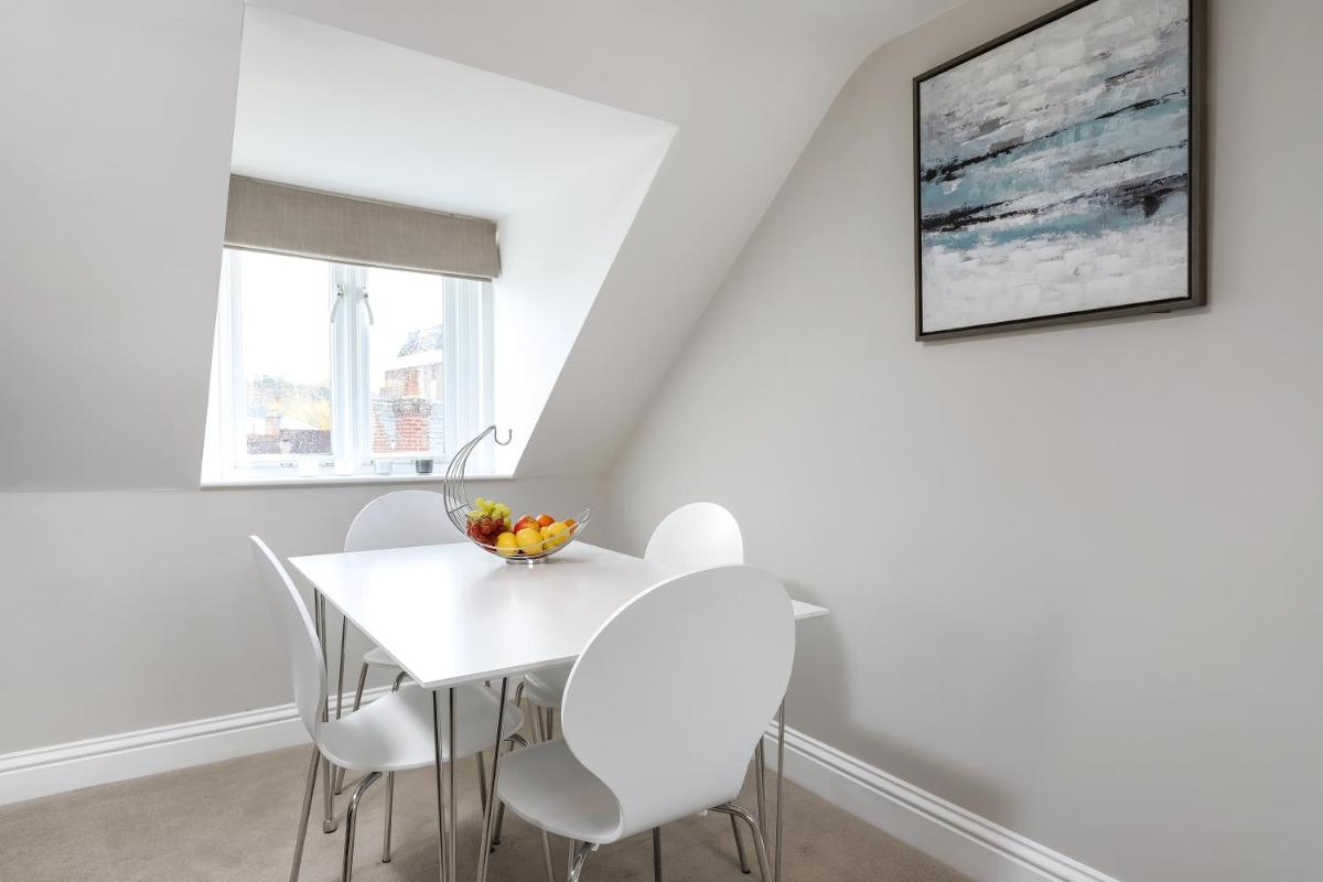 Gorgeous Apartment in the centre of Winchester - Housity
