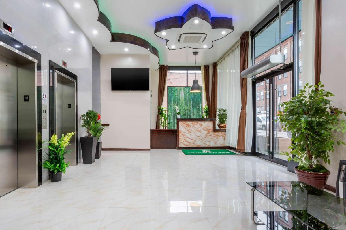 The L Hotel - Housity