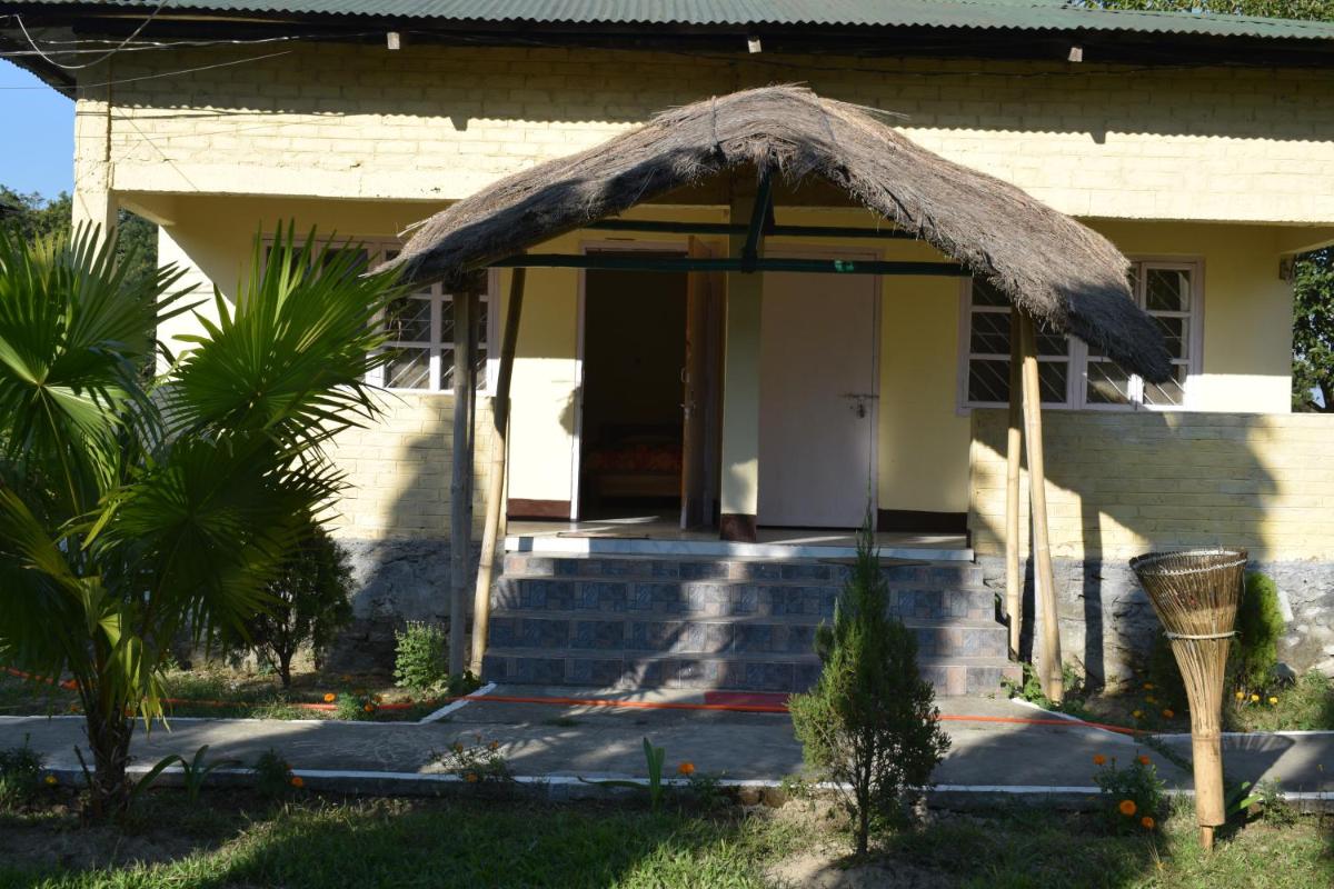 Camp Rhino Resort - Housity