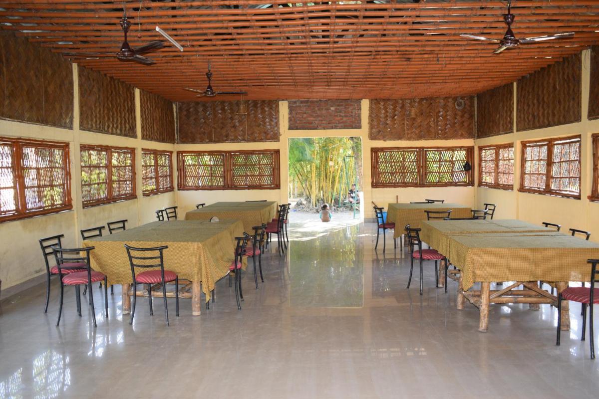 Camp Rhino Resort - Housity