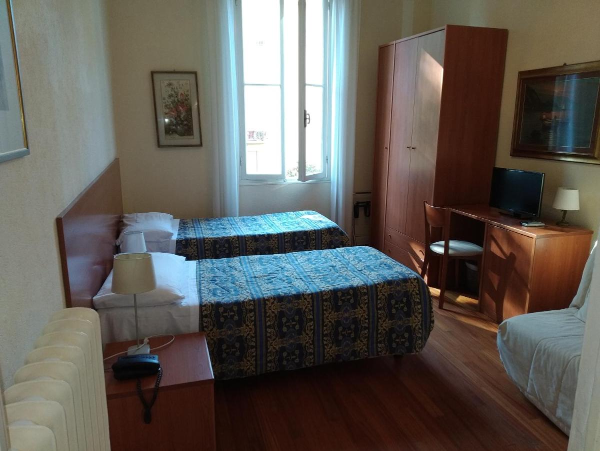 Hotel Lucciola - Housity