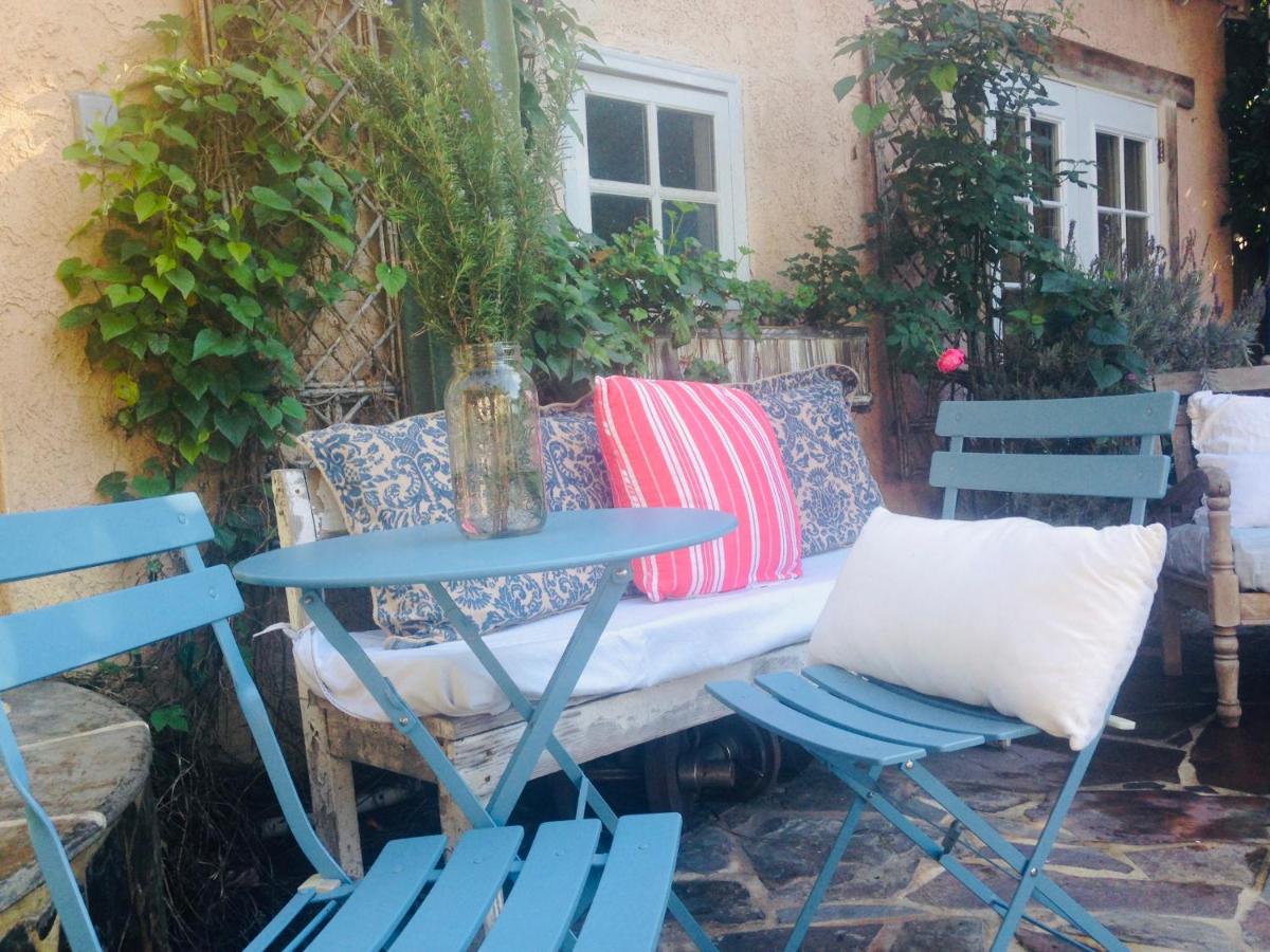 Under the Tuscan Sun Cottage in West Los Angeles - Housity