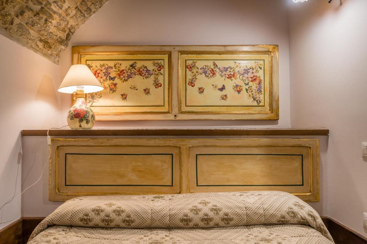 Borgo San Pietro - Housity