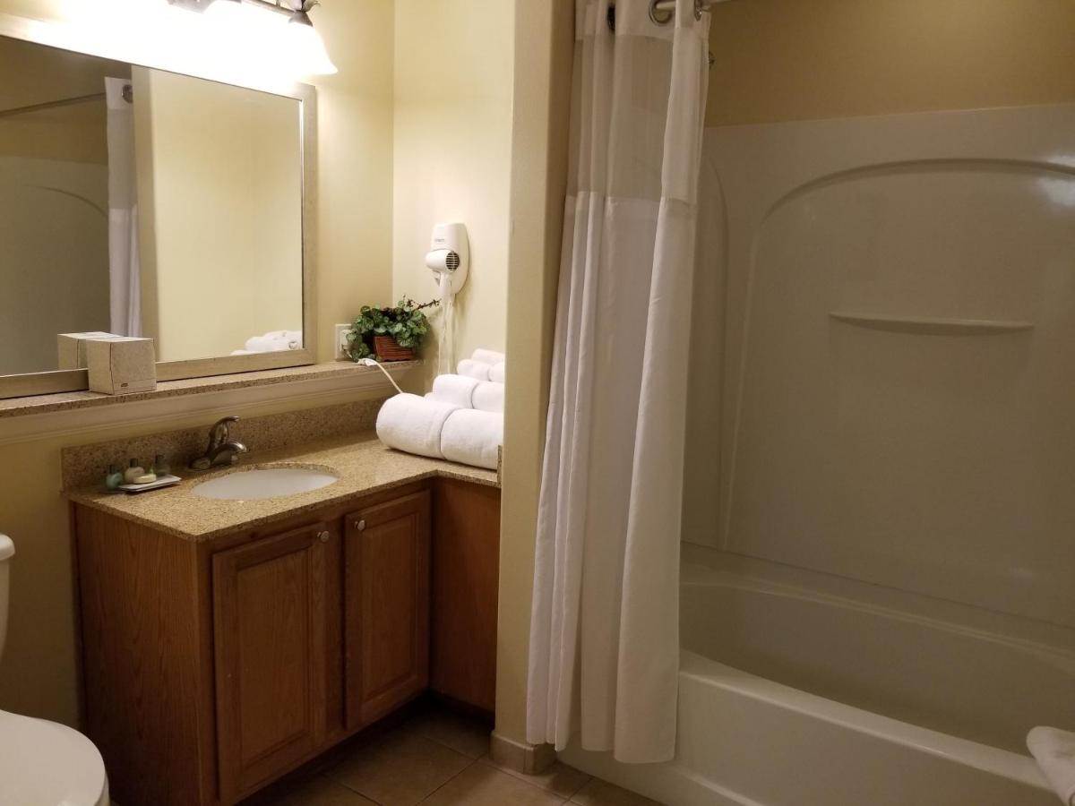 Blue Heron Beach Resort - Housity