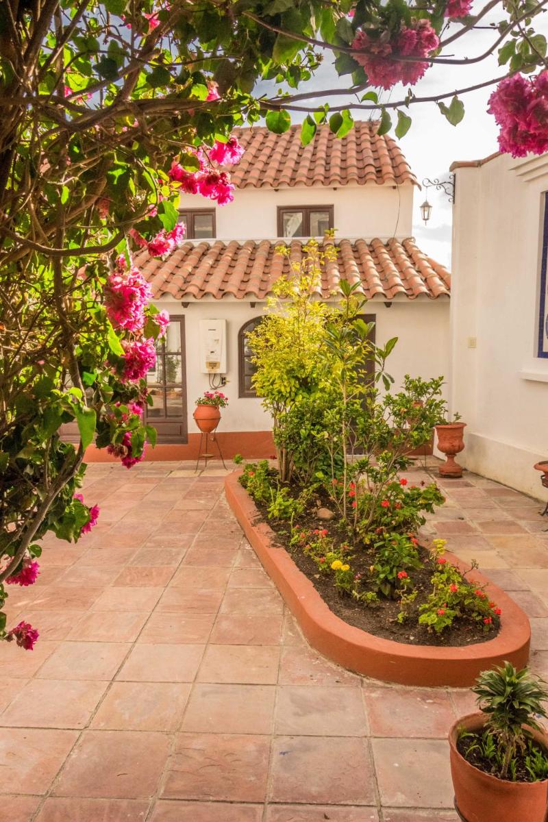 Suitetrails - El Jardin De Su Merced B&B