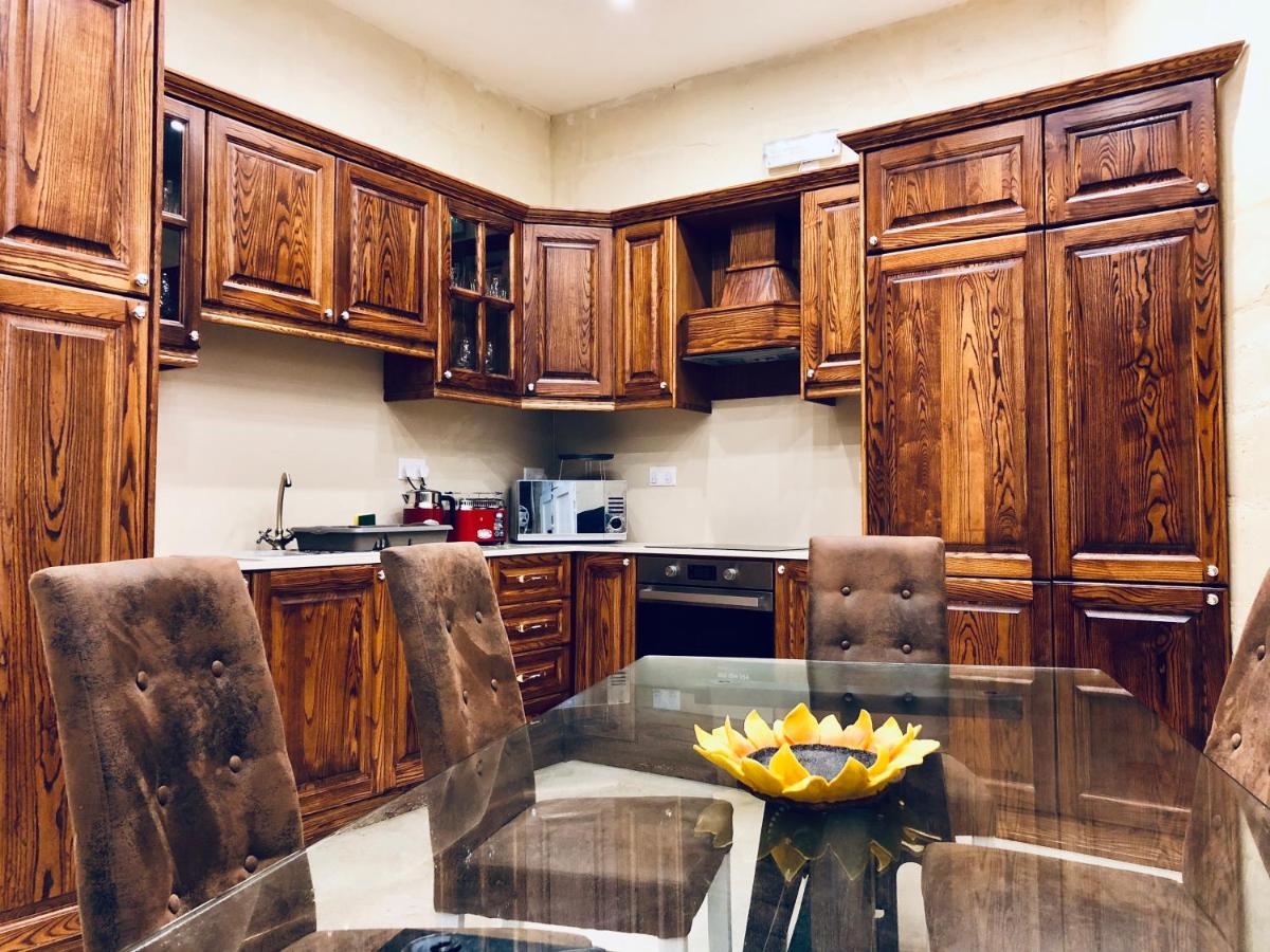 Modern Maltese House - Housity