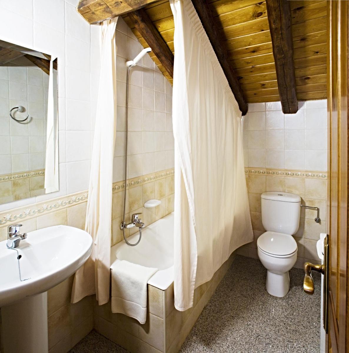 Apartamentos Casa Buisan - Housity