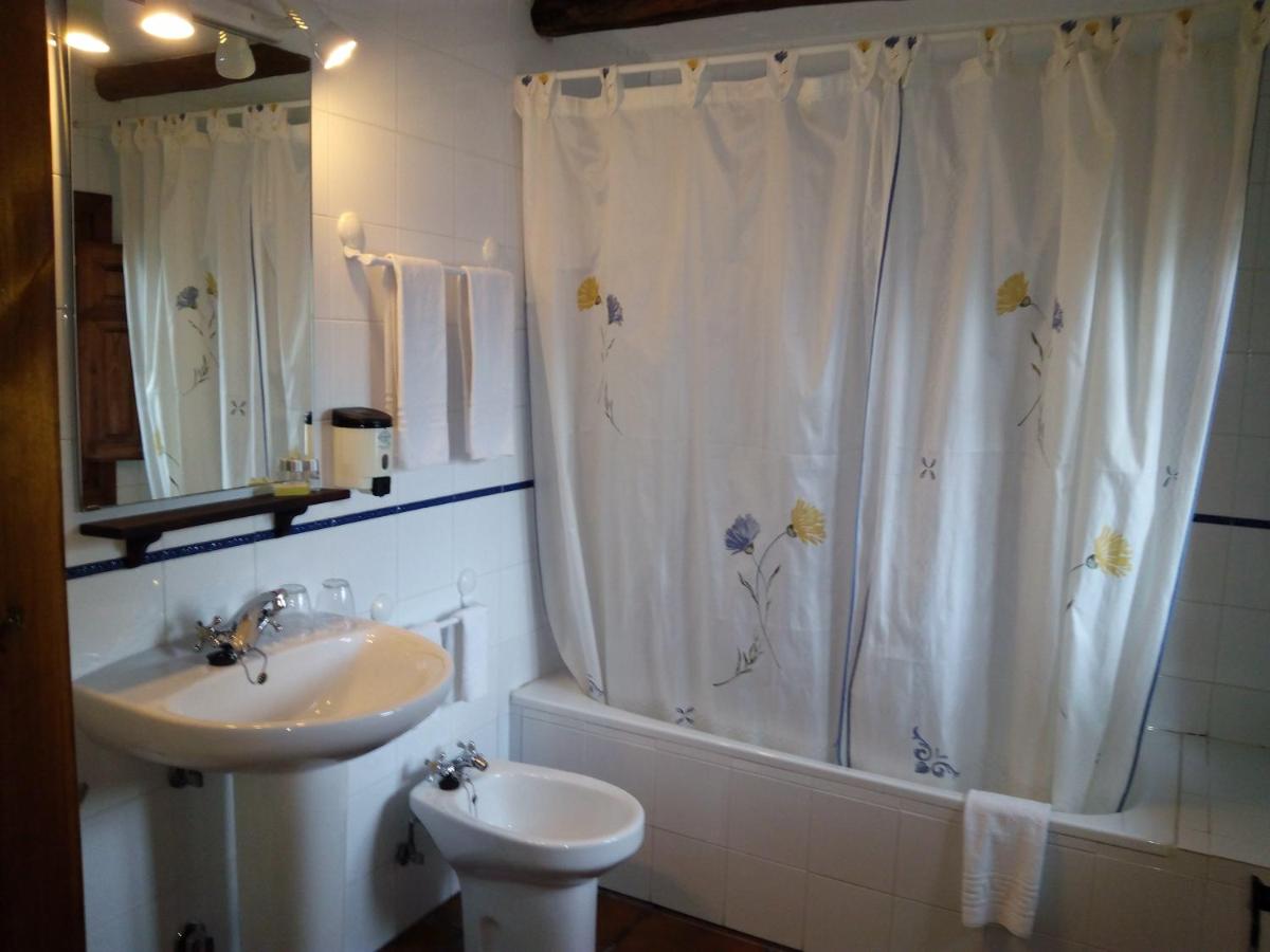 Hotel Restaurante Las Buitreras - Housity