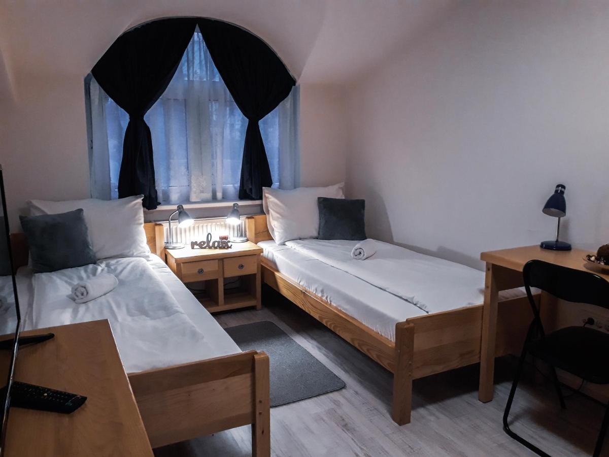 Bloom Inn - Housity