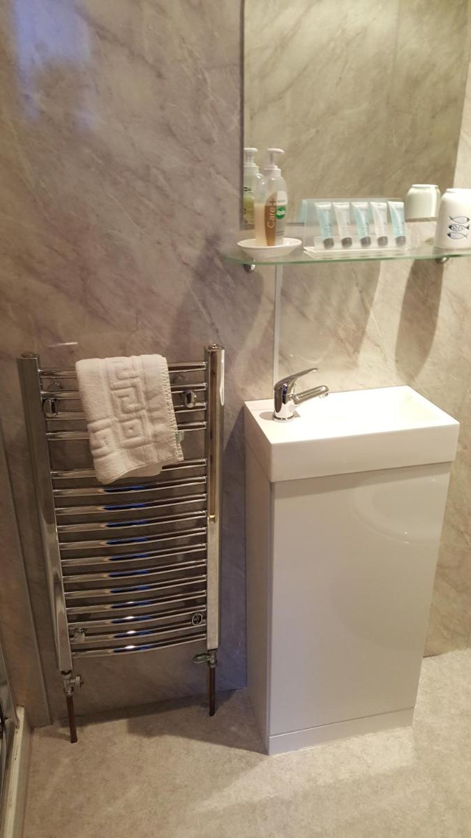 Ivanhoe Guest House - Housity