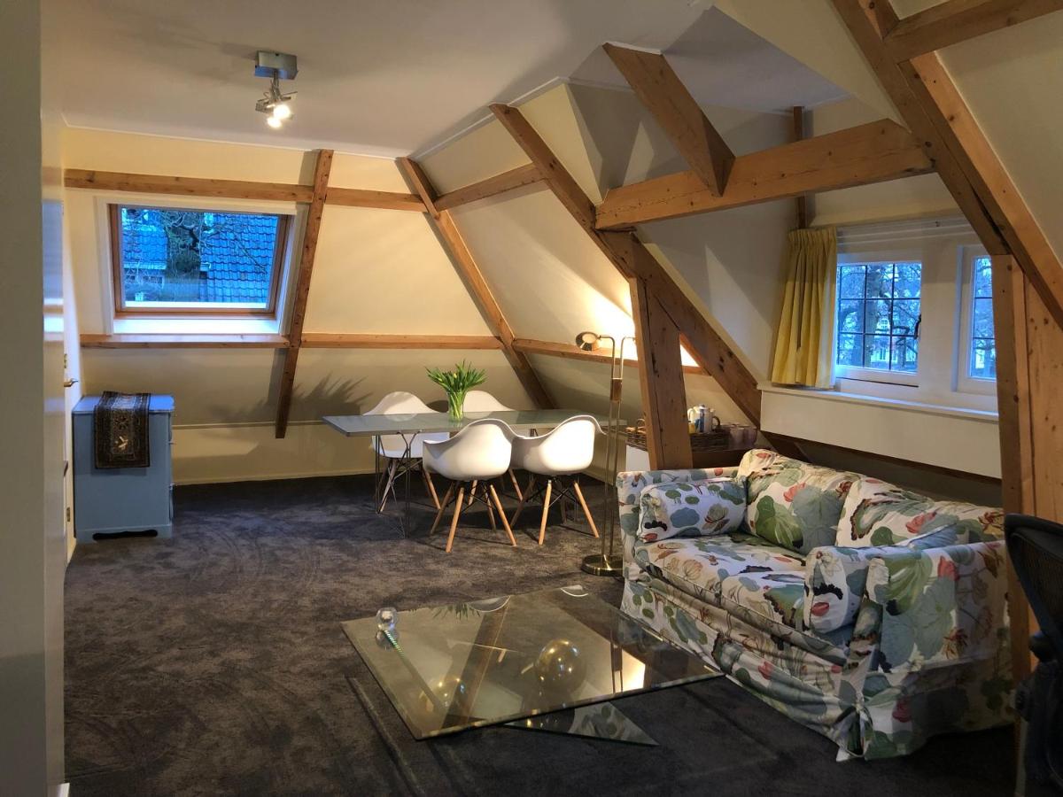 Apartment in Romantic Villa - Housity