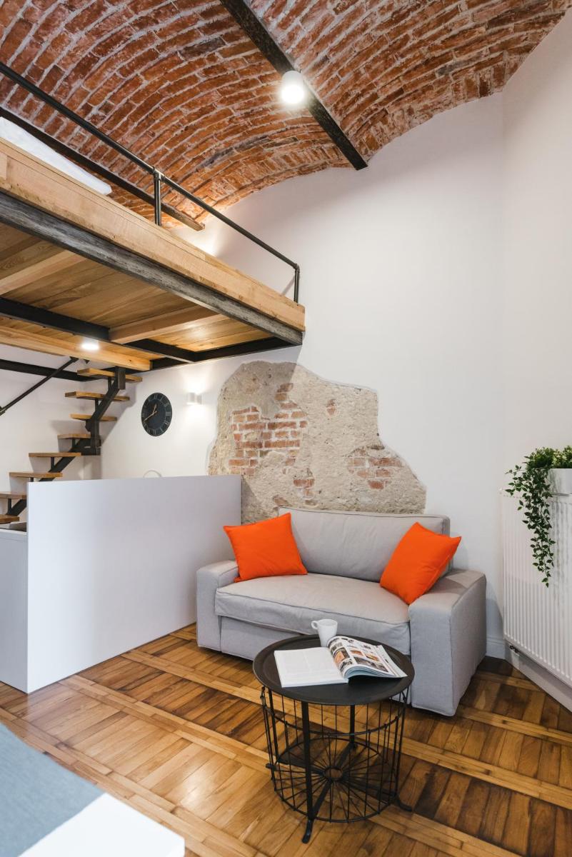 Old Time Apartments - Housity