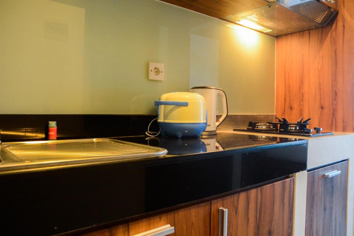 Simply Homey Studio Room at GP Plaza Apartment By Travelio - Housity