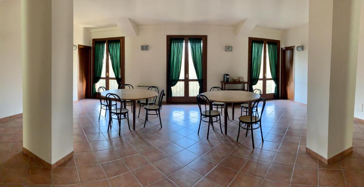 Hotel Riviera Ristorante La Briciola - Housity