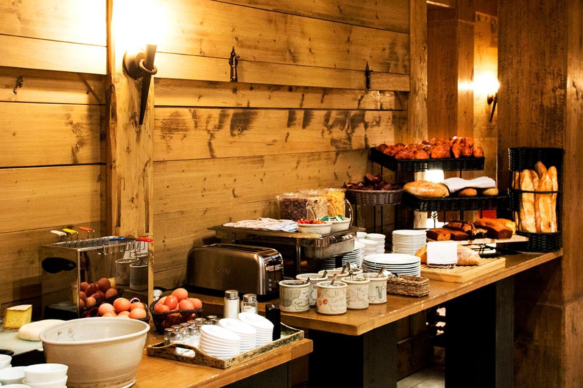 Nourriture dans l'hôtel ou à proximité