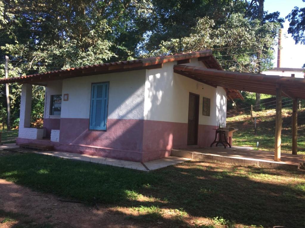 Chalés na fazenda - Housity