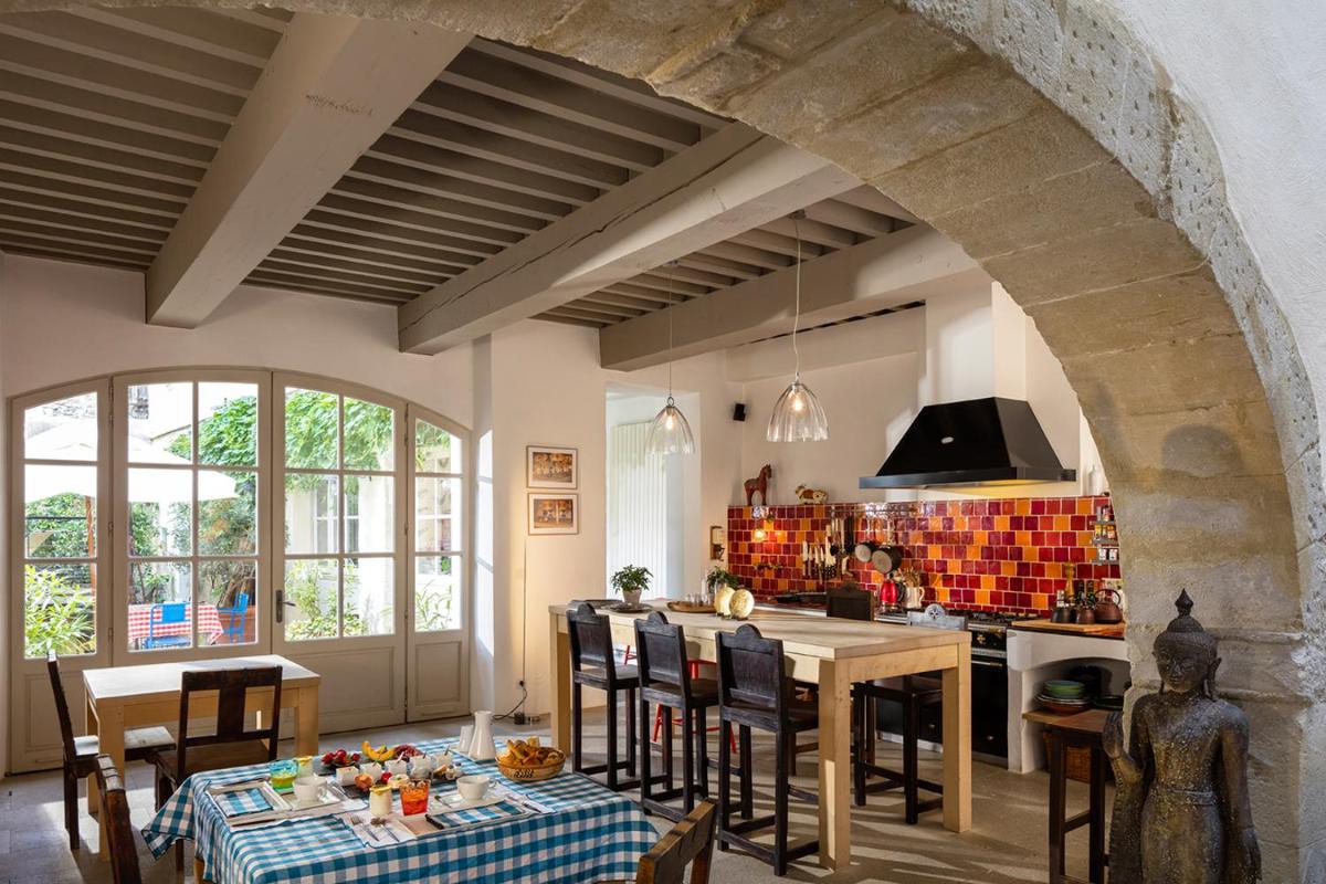 La Maison Sur La Sorgue - Esprit de France - Housity