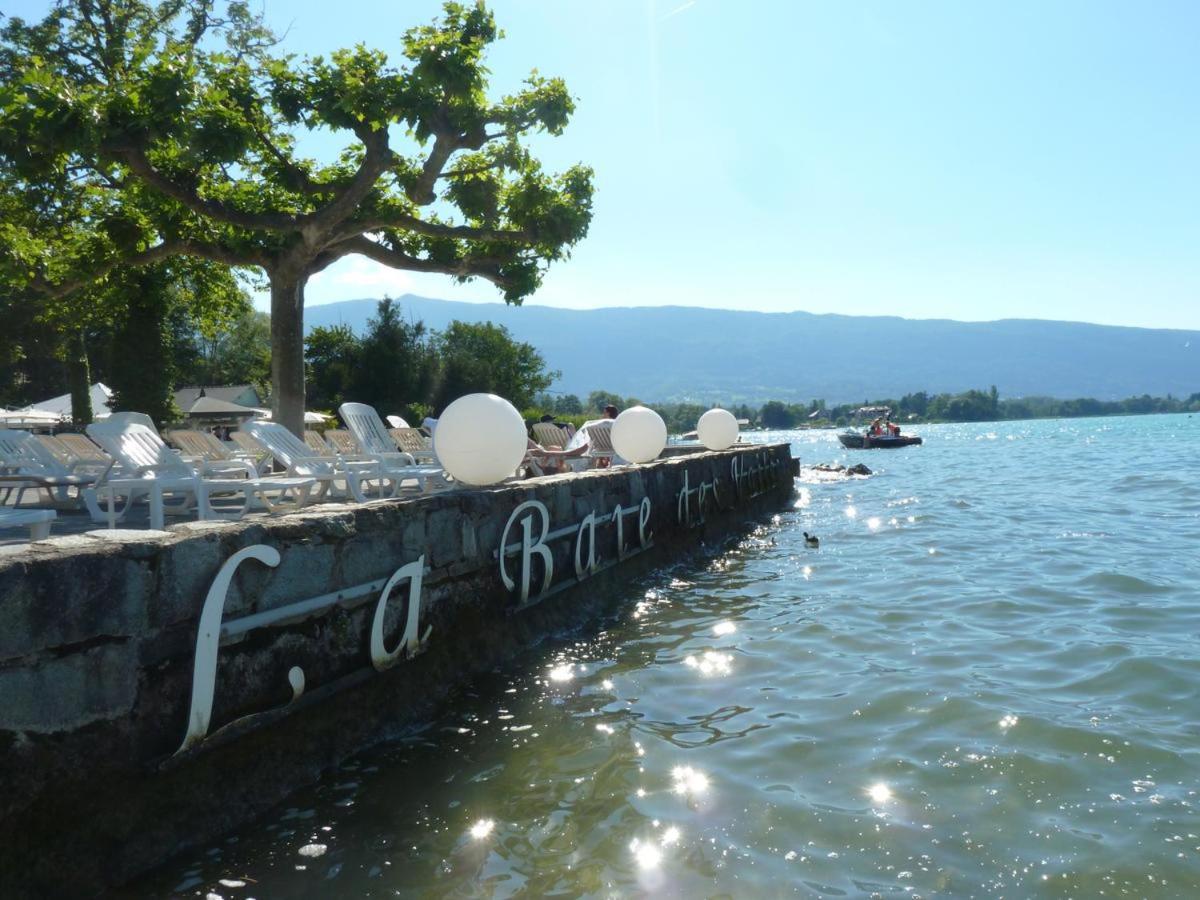 La Baie des Voiles 3 chambres 4 à 6 personnes au bord du lac plage privée - Housity