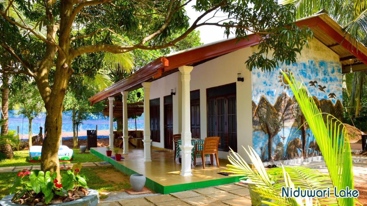 Niduwari Lake Homestay - Hizvo