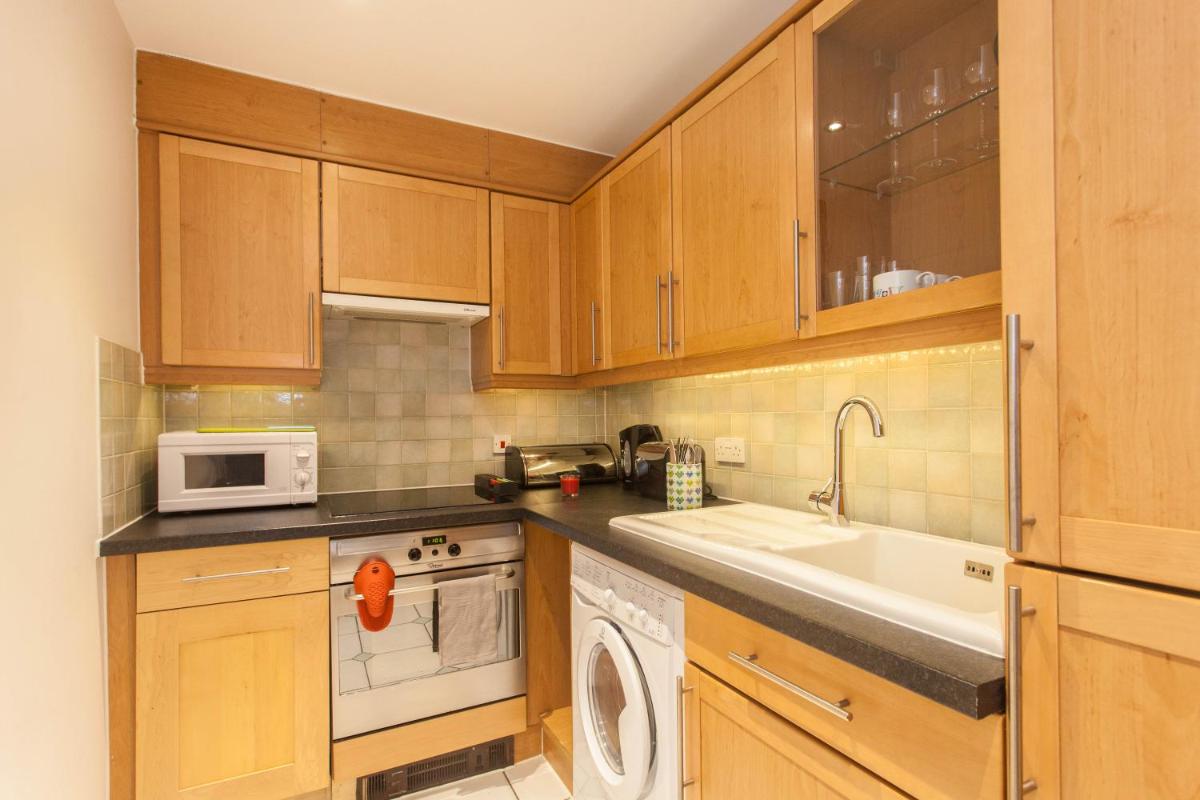 Superior 2 Bedroom apartment St Paul's City of London - Housity