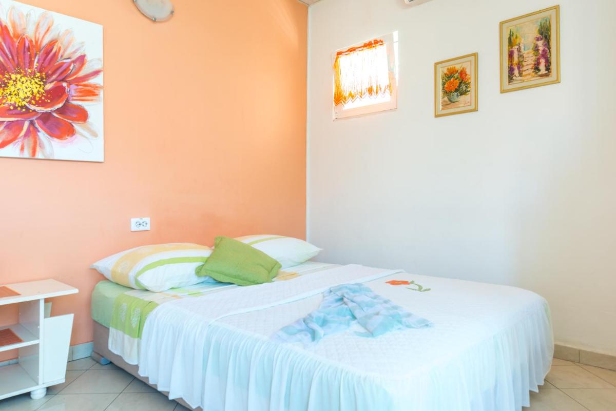 Cute & Cozy Studio - Housity