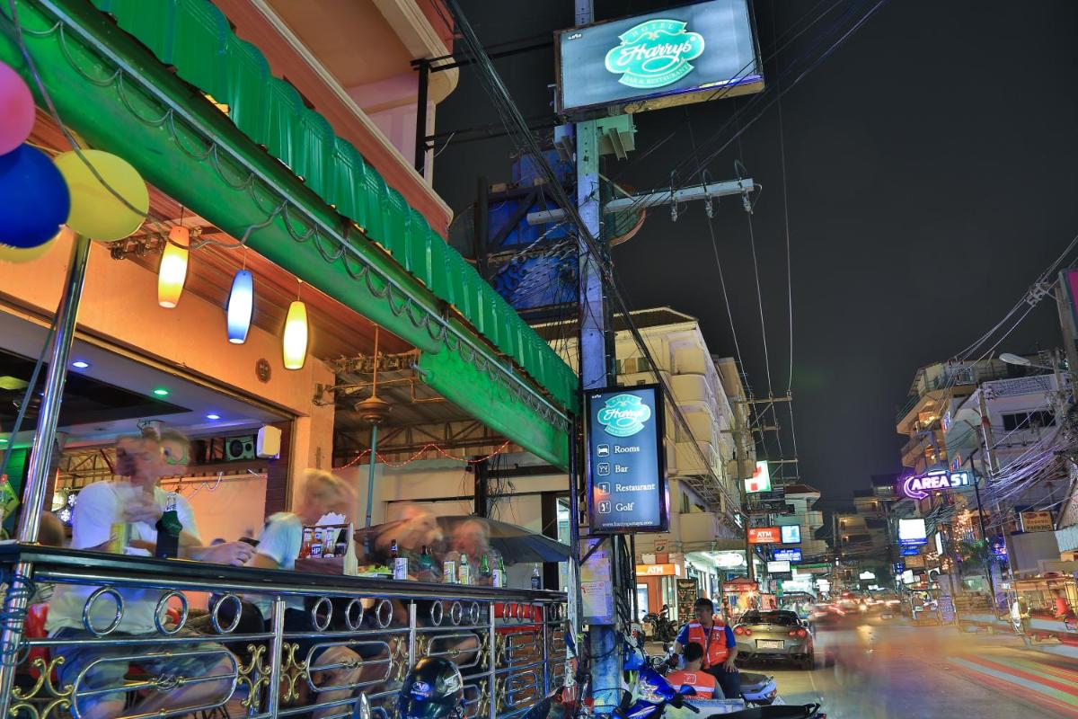 Harrys Hotel Bar & Restaurant - Housity