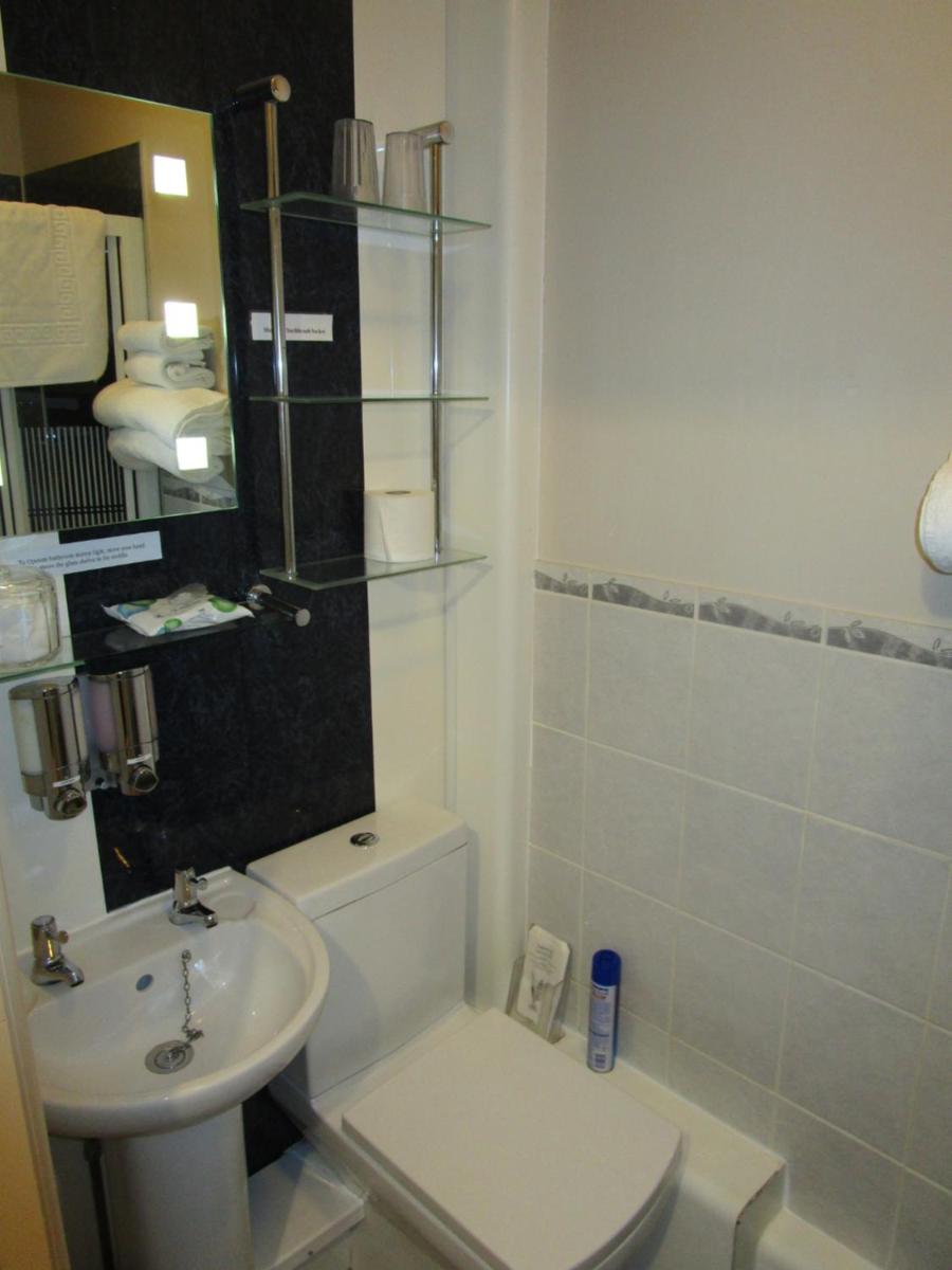 Brookfield B&B Guest House - Housity