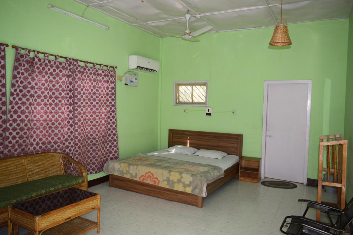 Camp Rhino Resort - Housity