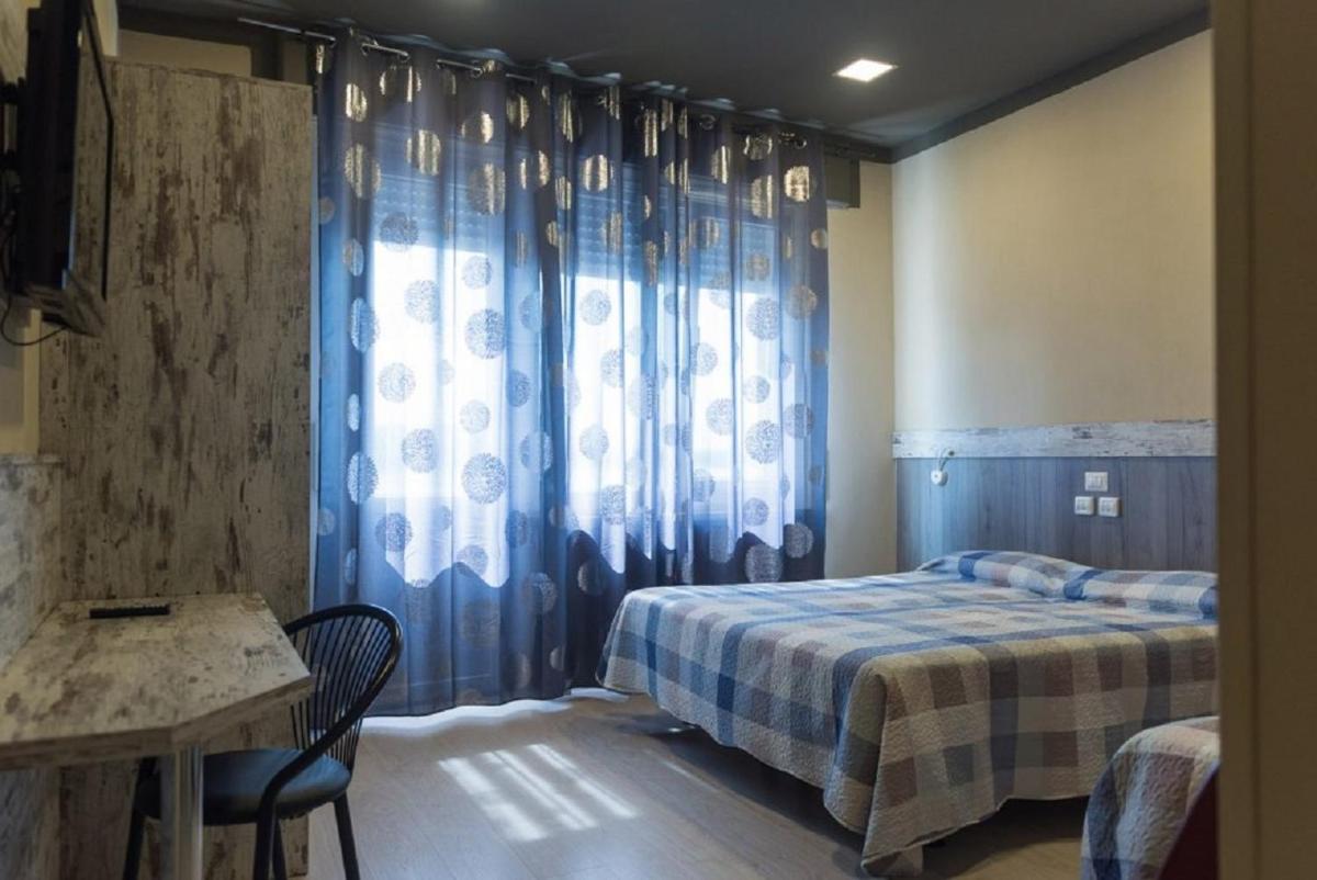 Hotel Royal - Housity