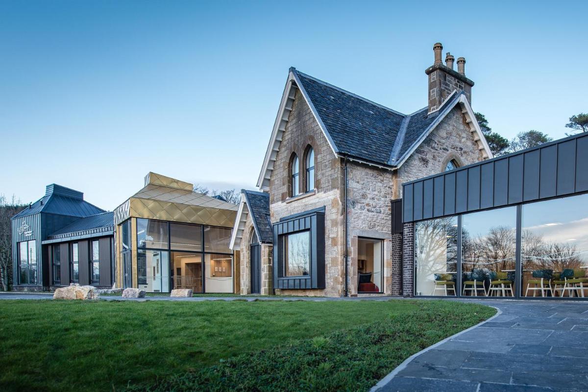 Isle of Raasay Distillery - Housity