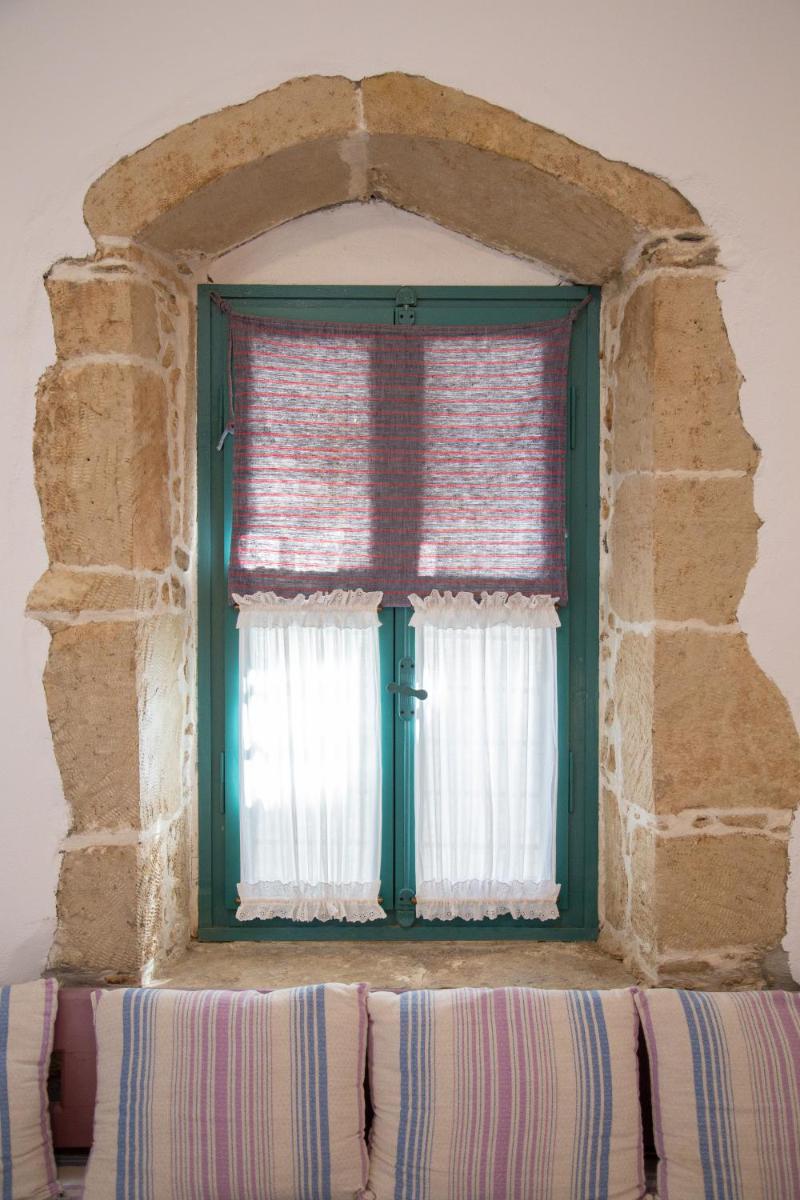 Iliopetra Studio - Housity