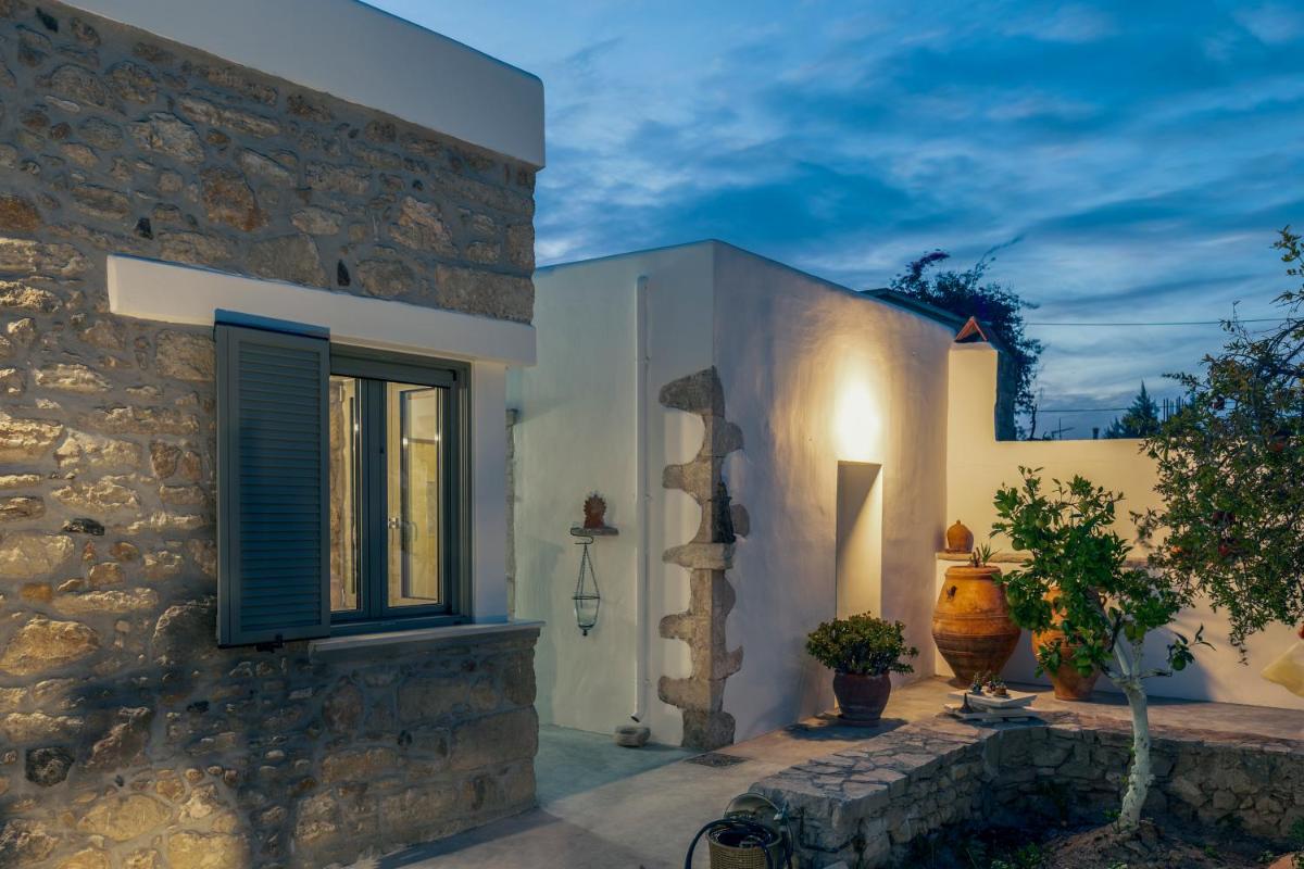 Iliopetra Studio - Housity