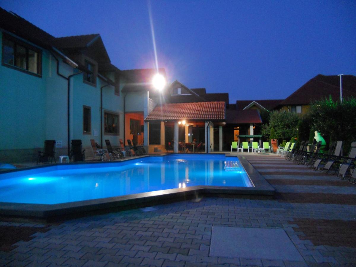 Pension Eva - Housity