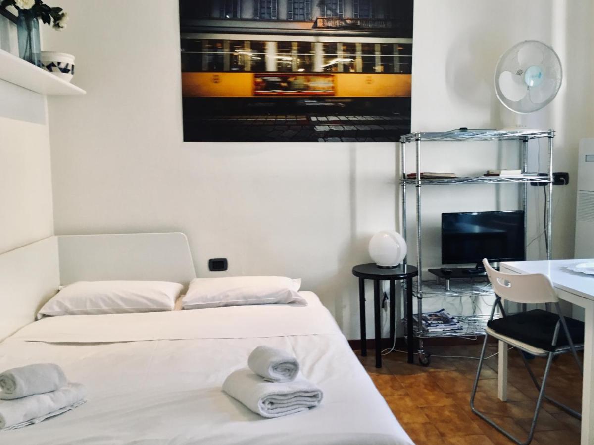 Cozy Central Studio - Porta Romana - Housity