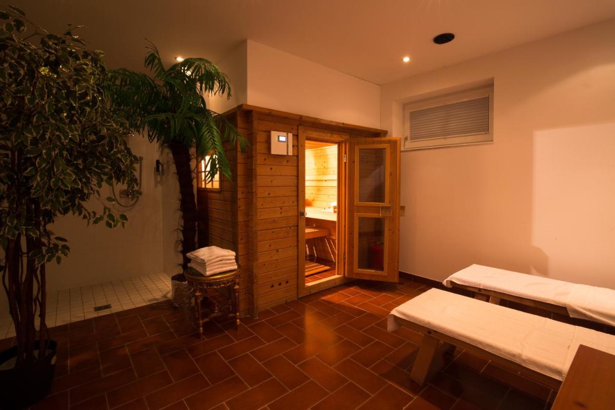 Hotel Residenz Hössinger - Housity