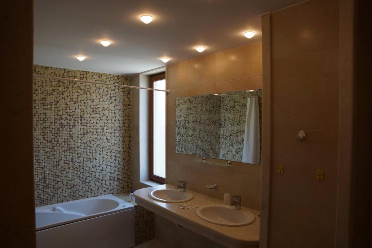 Sun Village Family Houses - Housity